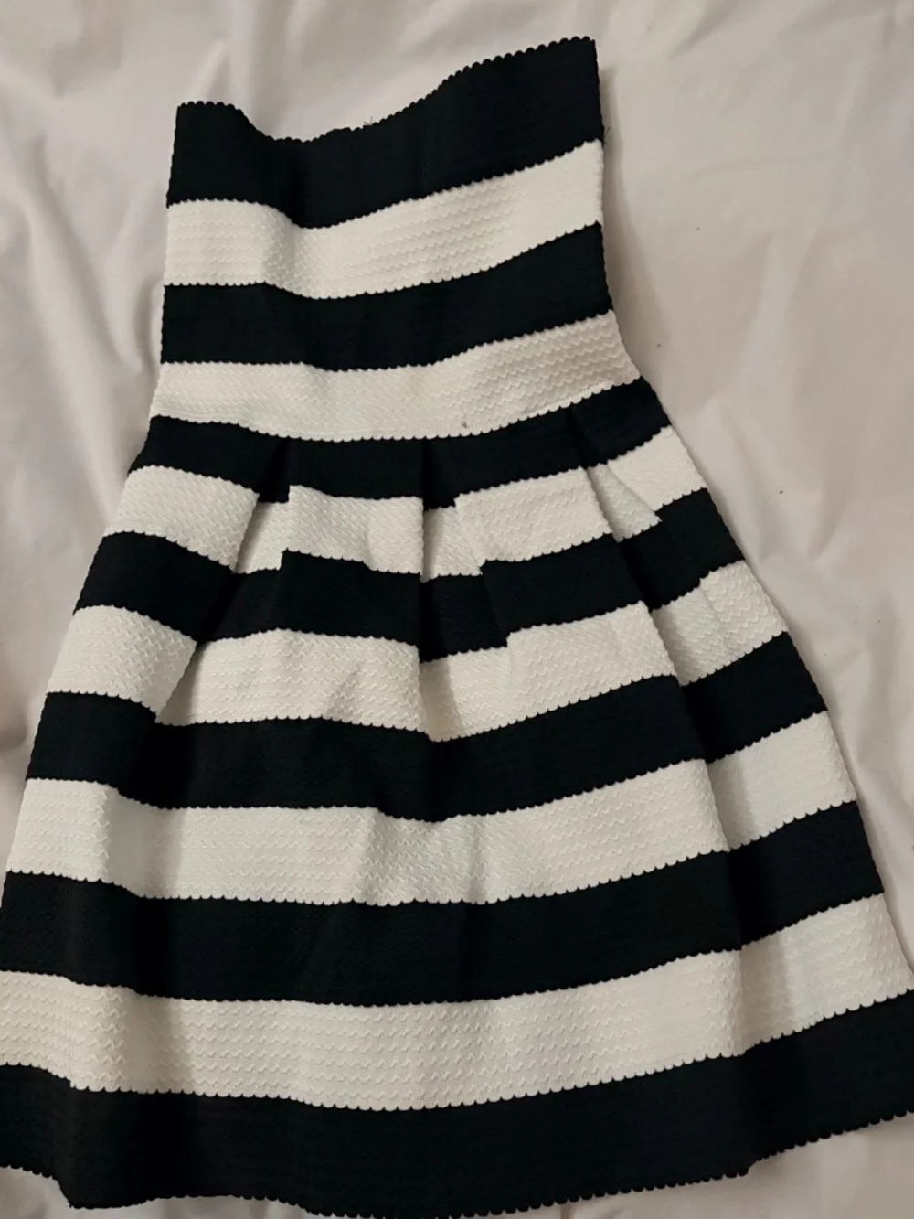 Doe & Rae Dress - Picture 3 of 6